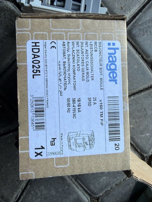 Автоматичний вимикач Hager HDA025L, 3P, 25A, 18kA, ip40, сліди експлуа