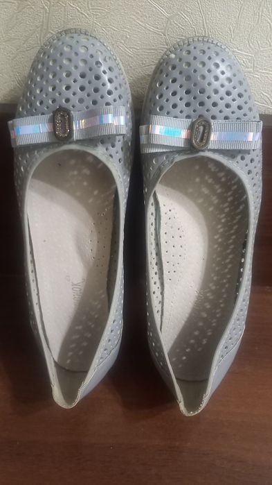 Туфлі на дівчинку