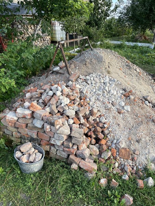 Oddam czysty gruz, piach i kamienie