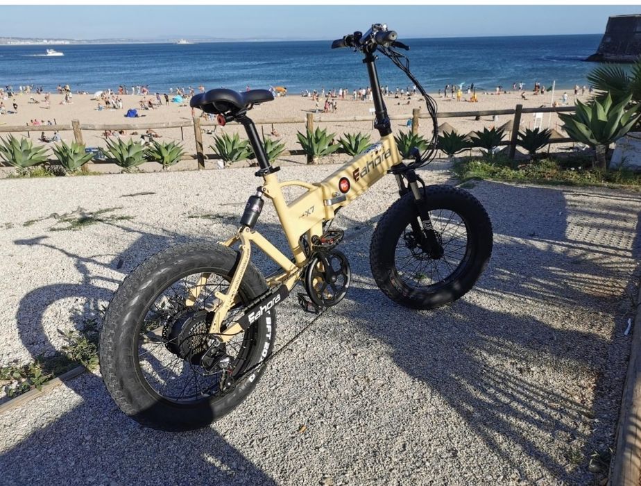 Bicicleta elétrica dobrável (como nova)