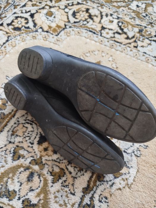 Жіночі шкіряні черевички 42 розмір