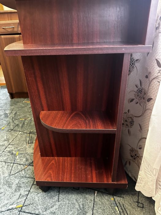 Тумбочка під телевізор