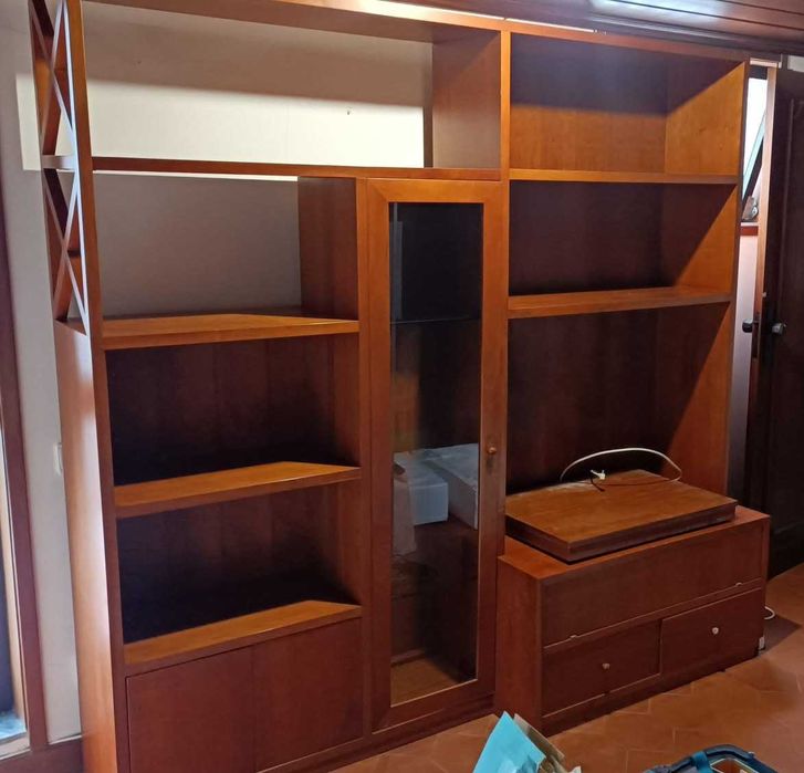 Estante e armário em cerejeira polivalente