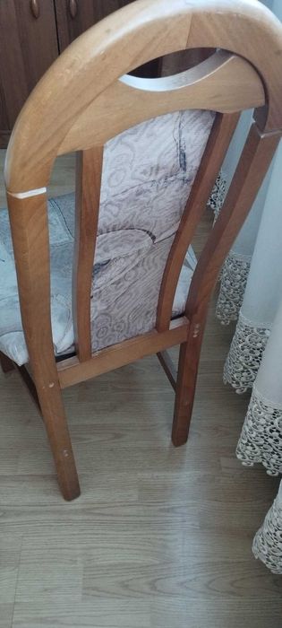 Krzesła stołowe używane