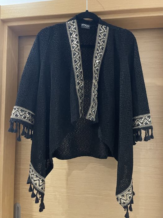 Kimono Preto e dourado