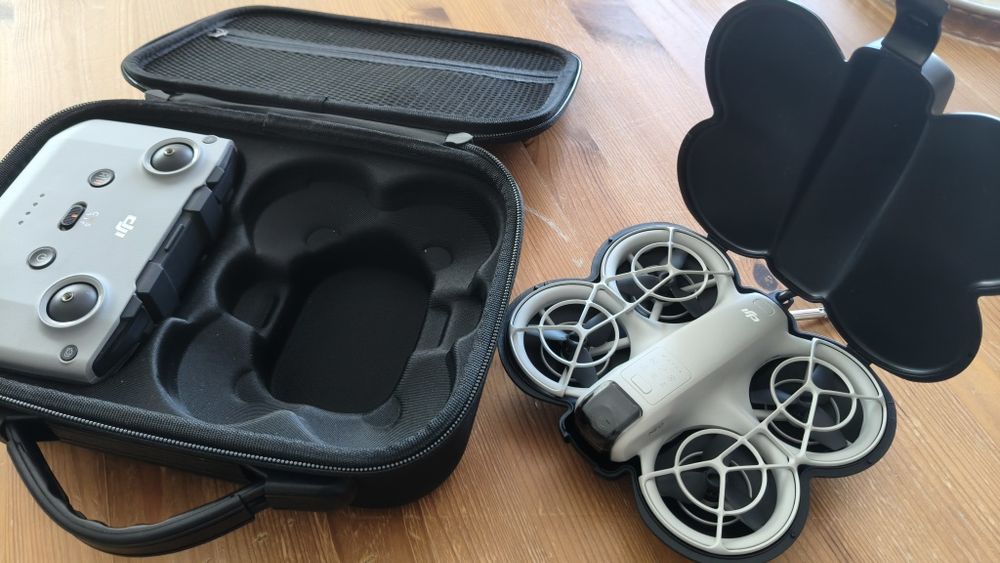 Drone DJI Neo pack FlyMore + comando + mala + case