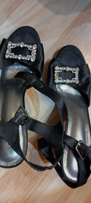 Buty wizytowe 39 idealne