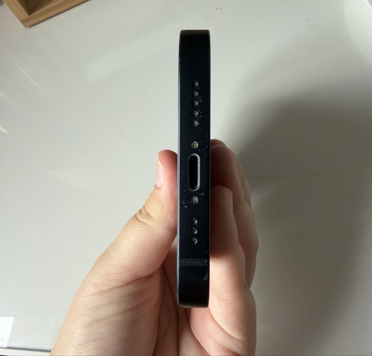 iPhone 13 midnight