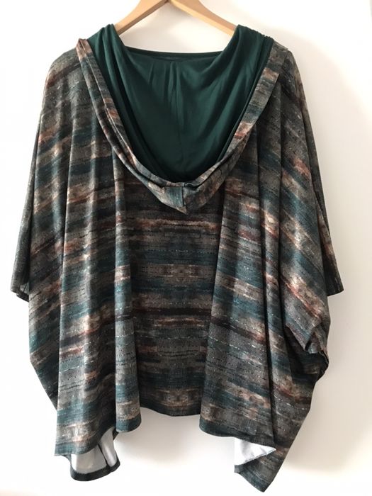 Poncho c/ camisola de manga comprida