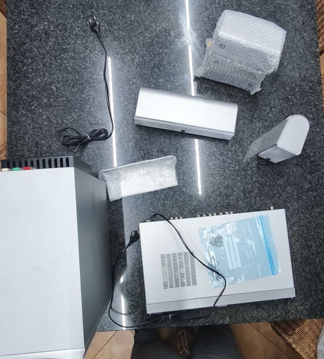 Sistema Home Cinema Yamaha 5.1 – Colunas + Subwoofer (Oportunidade)