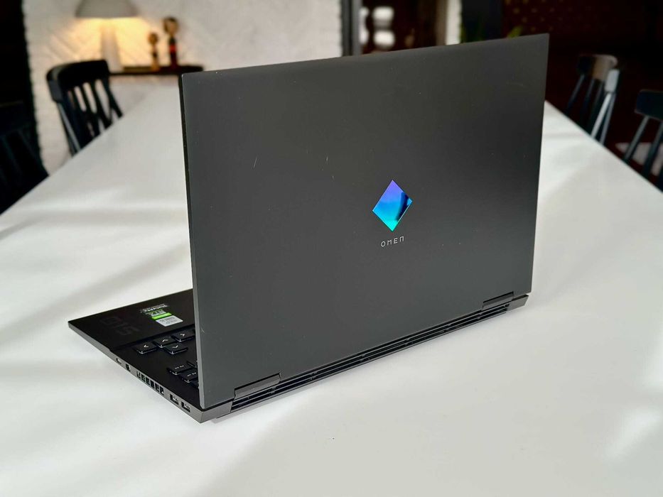 Laptop Gamingowy HP OMEN 15 - 40 GB RAM / SSD 1,5 TB / 144 Hz / RTX 2060 6 GB