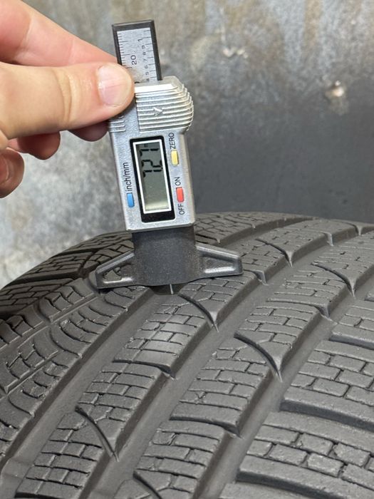 R18 235/40 пара зимових шин Pirelli Winter SottoZero W240 чудовий стан