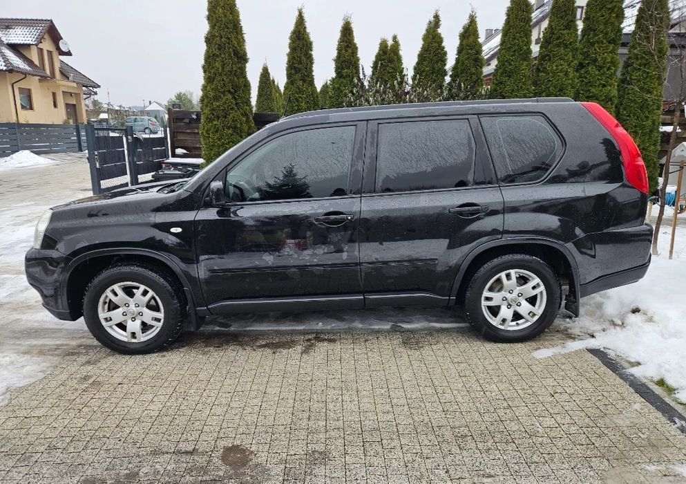 Nissan X-Trail 3200$