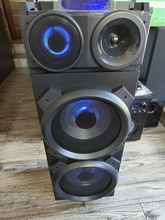 Głośnik power audio Akai na kółkach bt USB mikrofon