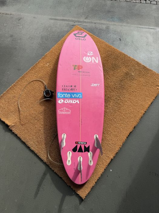 Prancha de surf jobsite surfboards 5’7 (inclui leash, quilhas e saco)