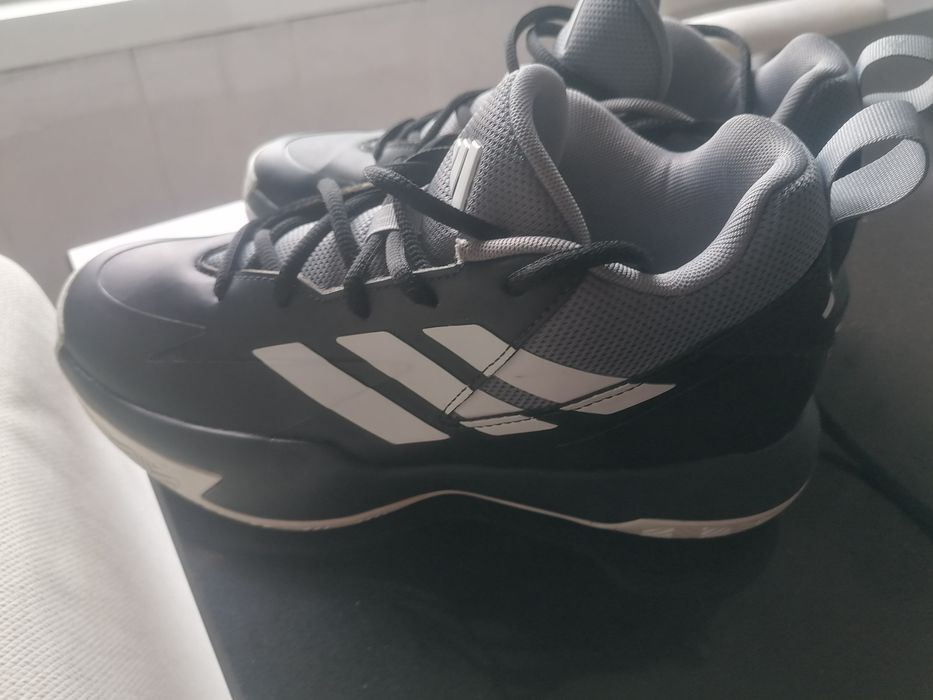 Vendo ténis Adidas