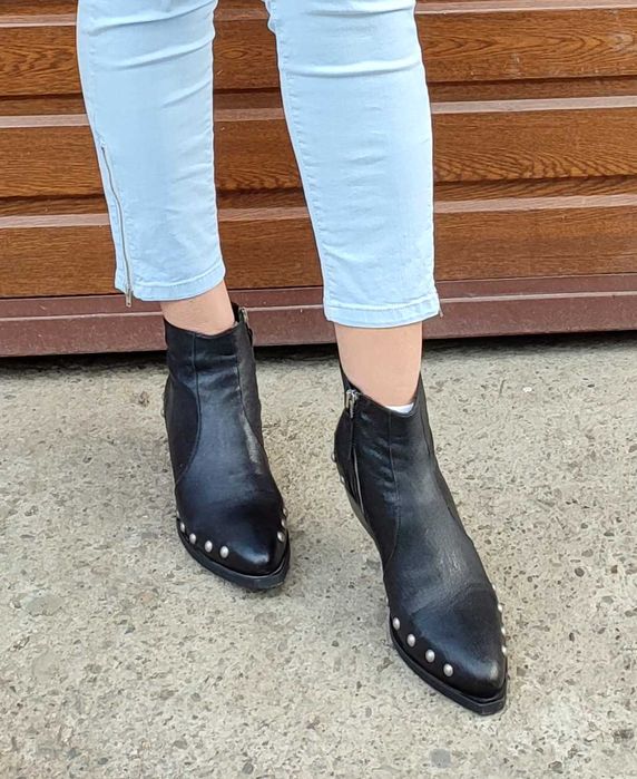 Стильні шкіряні напівчоботи черевики  Manila Grace, Італія оригінал