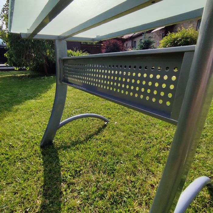 Скляний письмовий стіл