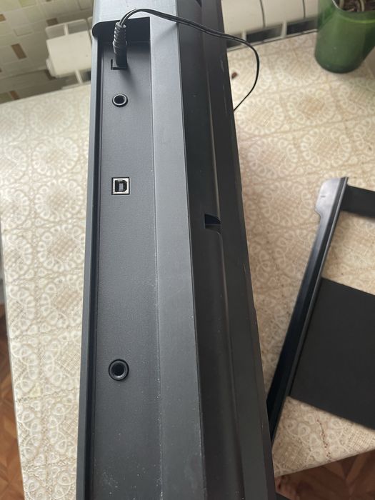 Синтезатор Yamaha PSR-E333