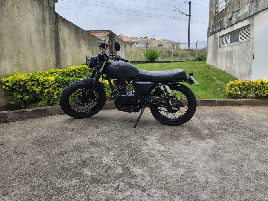 Moto mash 125 espetacular