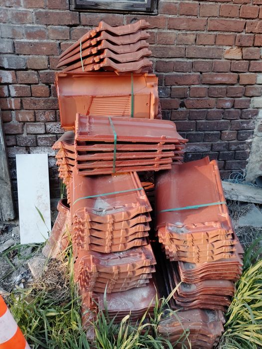 Dachówki czerwone, ceramiczne ok. 4m2