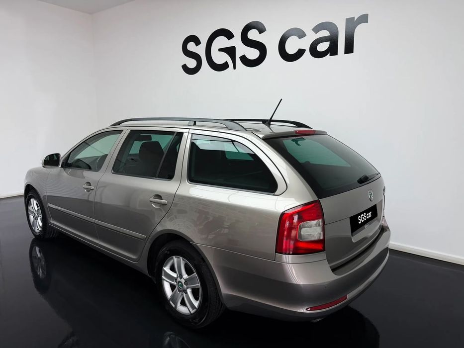 Skoda Octavia Break 1.6 TDi Greenline 107g foto 3