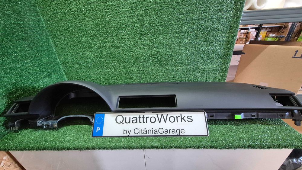 Tablier Original Preto Audi A4 B6 B7 8E Ref. 8E1857033A em Excelente Estado
