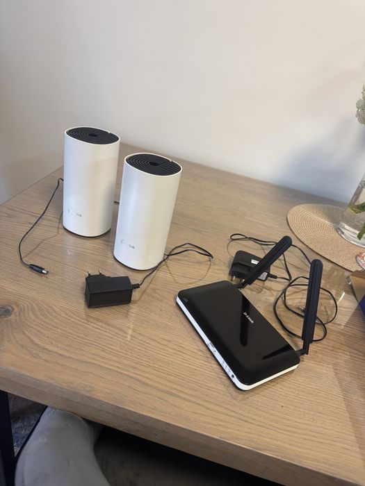 Wi-Fi Mesh-система для покриття будинку бездротовою мережею.