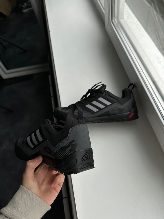 Оригинал! Кросівки adidas Traxion. Нові!Розмір 41 (26 см)