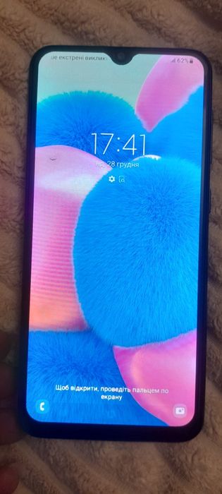 Продам телефон SamsunhA30s