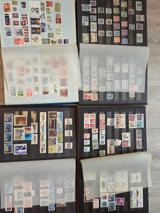 4 klasery ze znaczkami pocztowymi