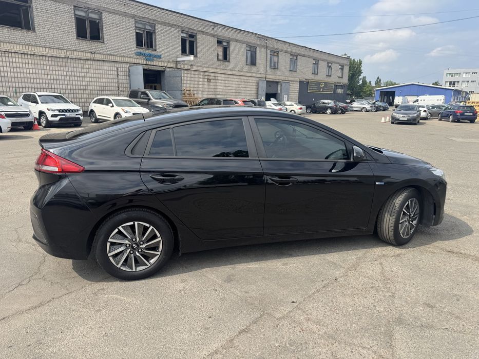 Hyundai Ioniq Гибрид Лізинг