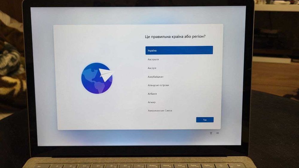 2018 Microsoft Surface Laptop 2