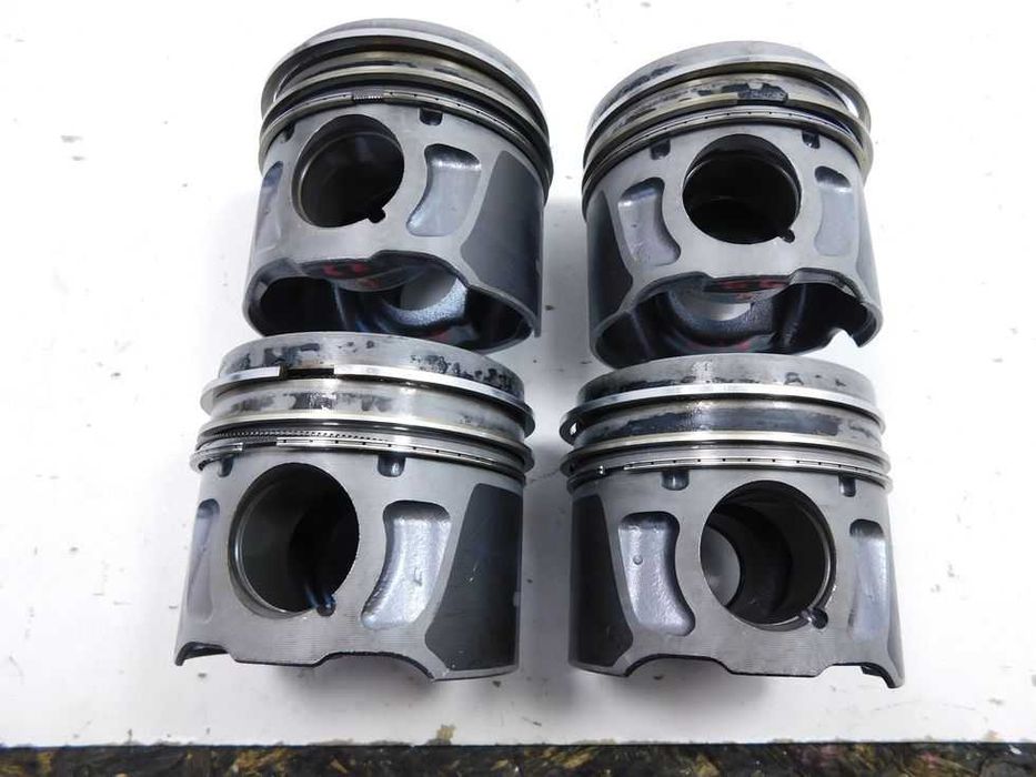 Tłok tłoki 2.0 HDI TDCI EURO5 Ford Peugeot Citroen C5 III S-Max Kuga II