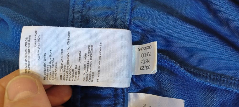 Spodnie dresowe Adidas.