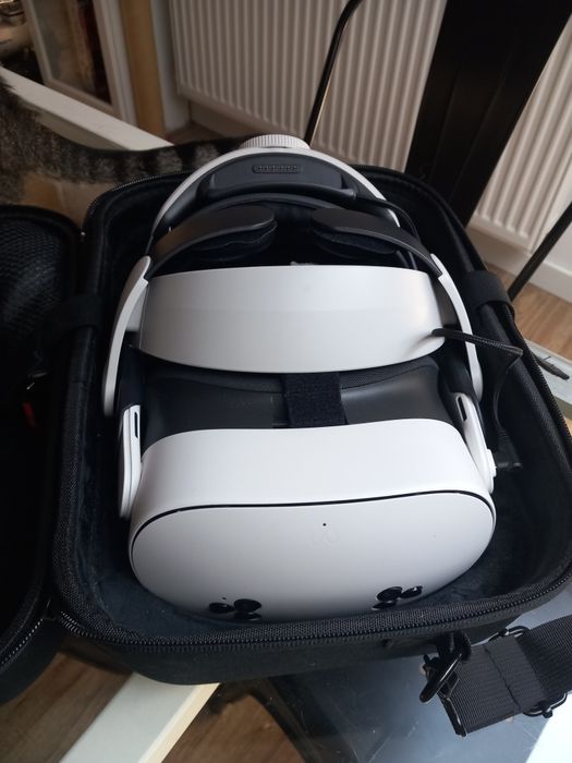 Meta quest 3s + BoboVr M3 Pro 5200mAh + Torba