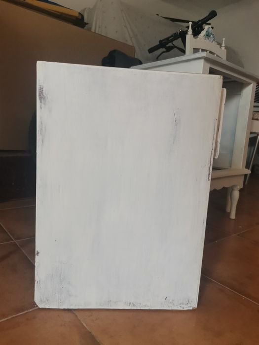 Mesa cabeceira antiga