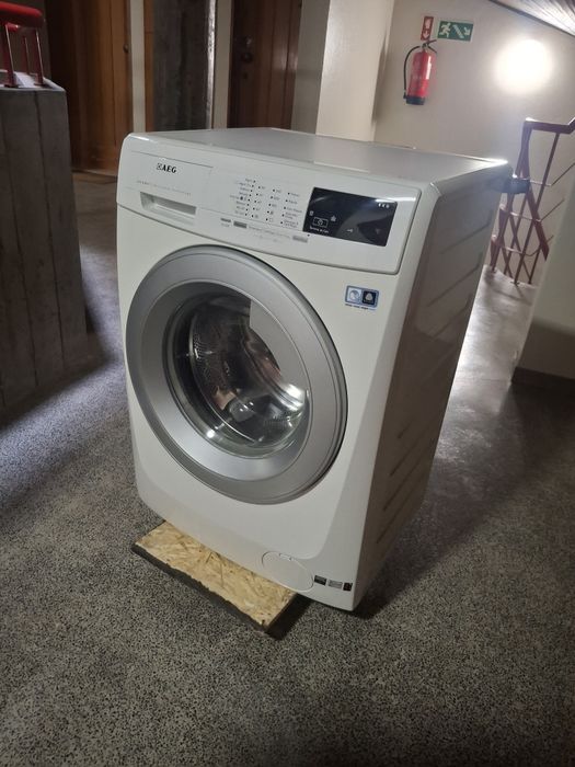 AEG Lavamat 8kg 100% funcional.