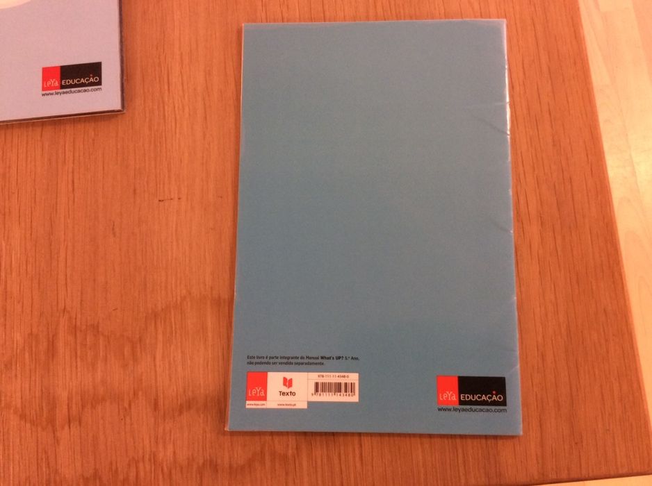 Vendo 2 livros de exercicios de inglês 5 ano