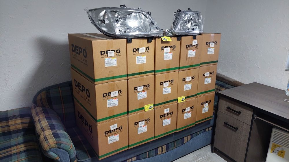 Передние фары depo с противотуманкой Mercesedes Sprinter cdi w903