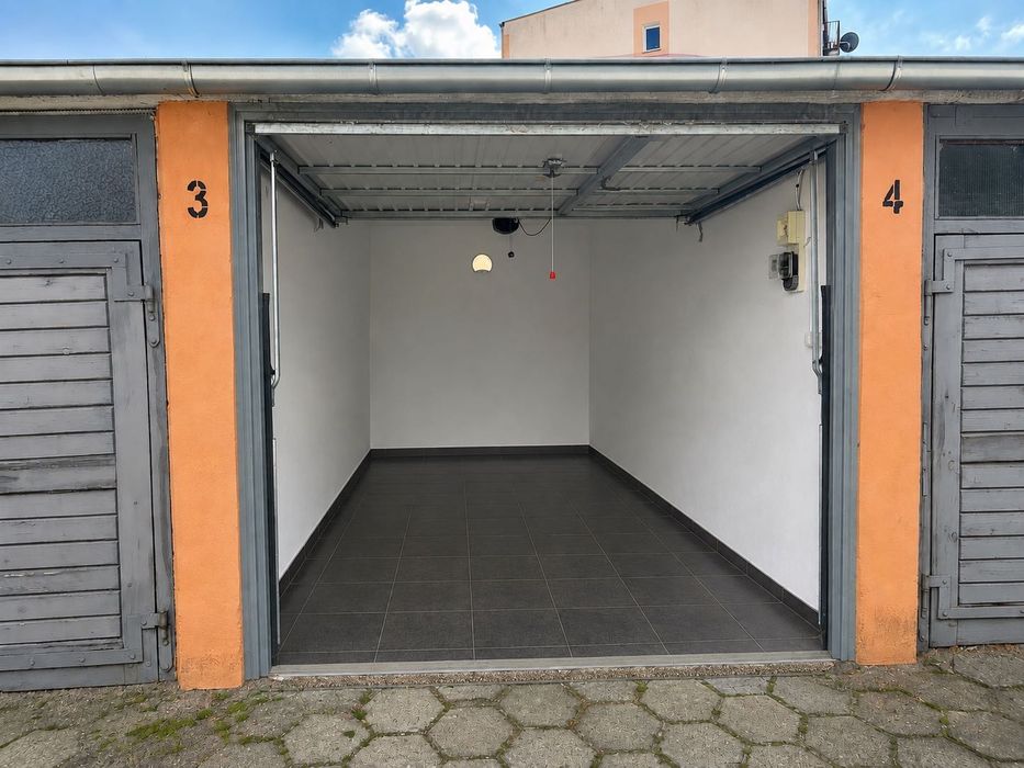 Wynajmę garaż w środku osiedla Jeżyka w Wągrowcu - Widok 2