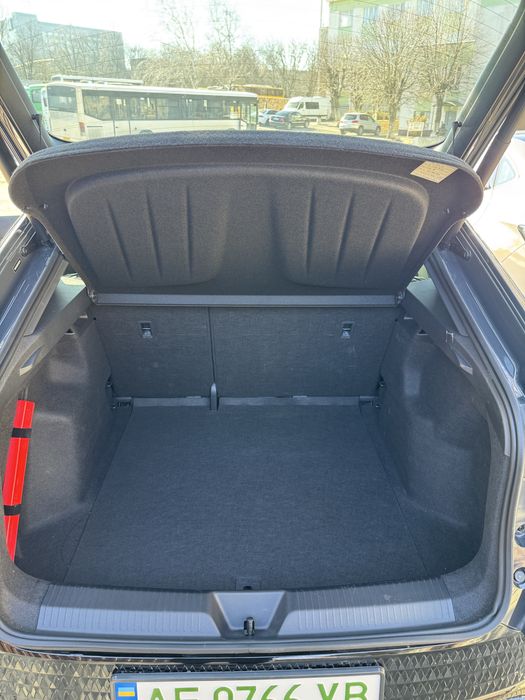 Аренда авто VW UNIX 82 kWt
