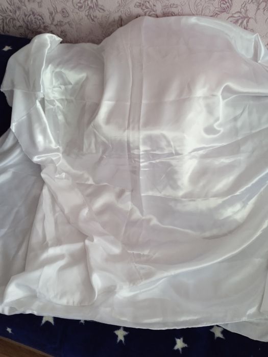 Тканина. Рожева, біла.