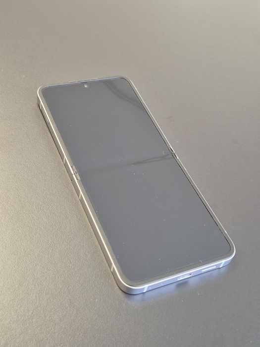 Samsung Galaxy Z Flip6