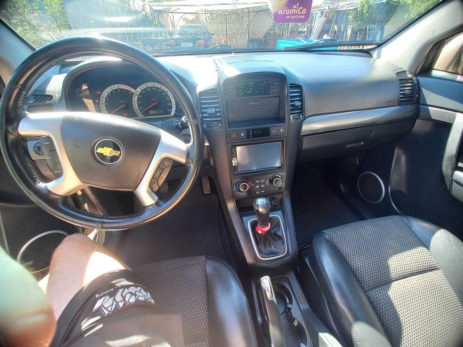 продати авто Chevrolet Captiva
