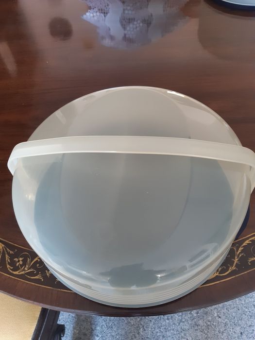 Caixa para bolos Tupperware