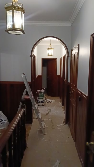 Mestre em Barramento de Pladur, Estucagem e Pintura