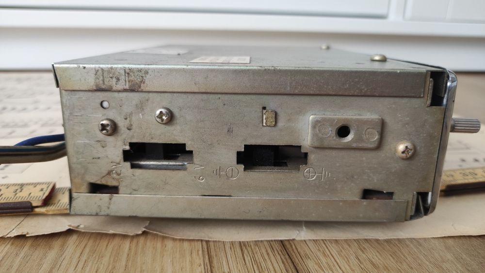 Hitachi WM-702L - Auto rádio antigo