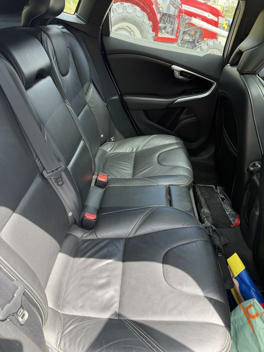 Volvo V40 D4 2014