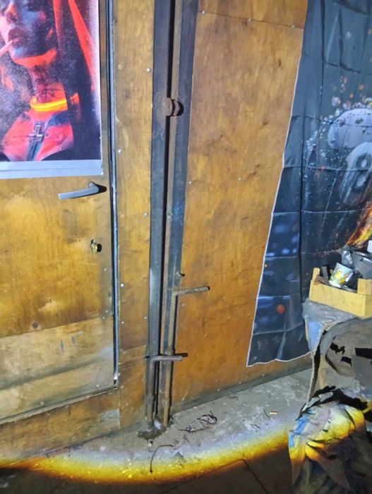 Капітальний цегляний гараж в АК 29 з високими воротами та грубою